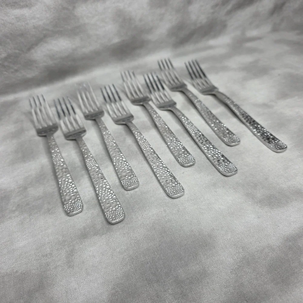 (X8) Hammered Silver Tone Forks 8 1/8